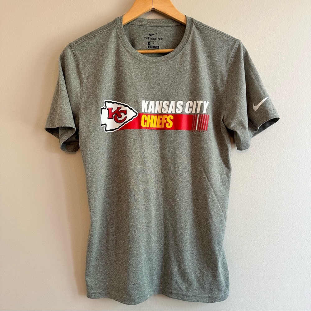 Nike Dri‑FIT Kansas City Chiefs Tee‎ Women’s Medium Gray | NFL Performance Top